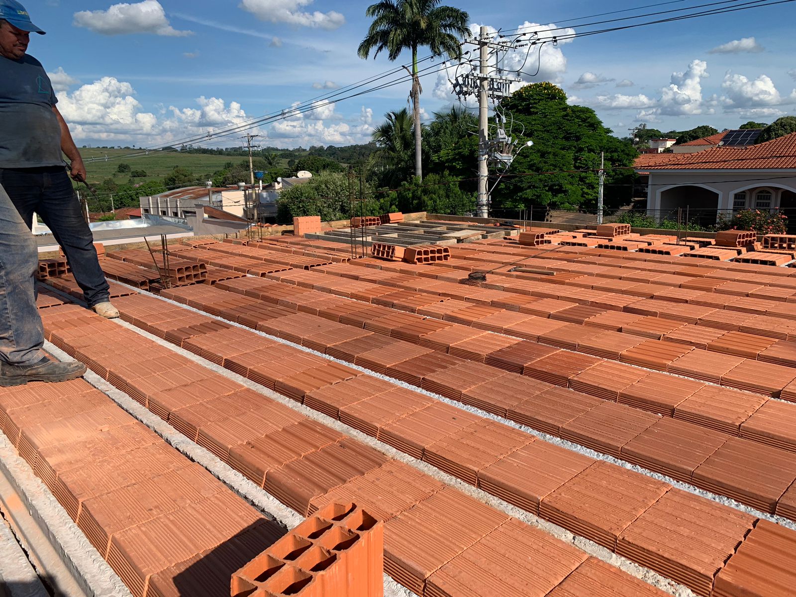 WhatsApp Image 2024-04-15 at 15.50.19 (1)